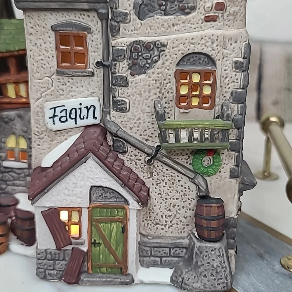 Department 56 Vtg Heritage Village Collection Oliver Twist 